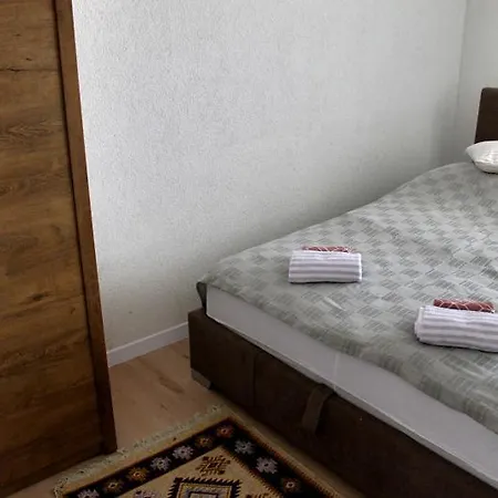 Stan Na Dan 2, Apartment *